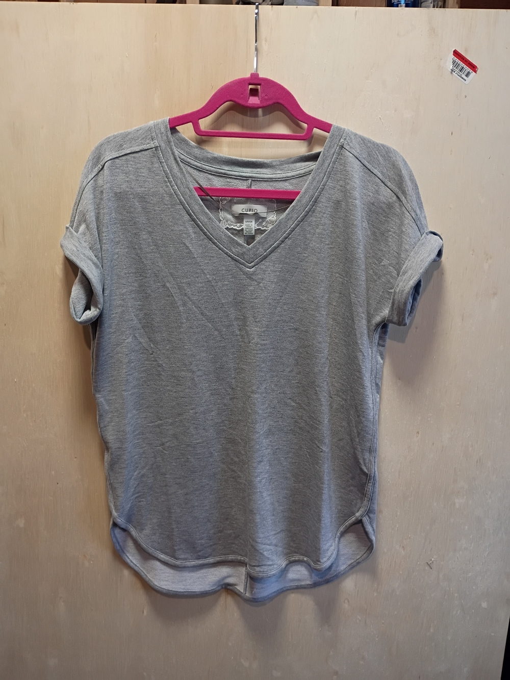 Cupio Light Gray V-Neck Short Sleeve Tee